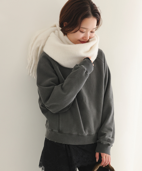 SLOBE IENA（スローブイエナ）の「《追加》SLOBE IENA エアリーカラーストール（マフラー・レディース・ホワイト/レッド/ピンク/カーキ・FREE）」の12枚目の写真