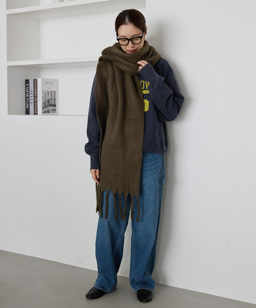 SLOBE IENA（スローブイエナ）の「《追加》SLOBE IENA エアリーカラーストール（マフラー・レディース・ホワイト/レッド/ピンク/カーキ・FREE）」の14枚目の写真