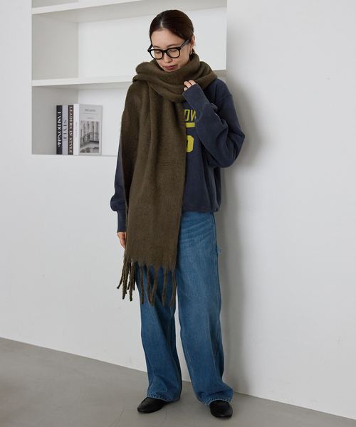 SLOBE IENA（スローブイエナ）の「《追加》SLOBE IENA エアリーカラーストール（マフラー・レディース・ホワイト/レッド/ピンク/カーキ・FREE）」の15枚目の写真