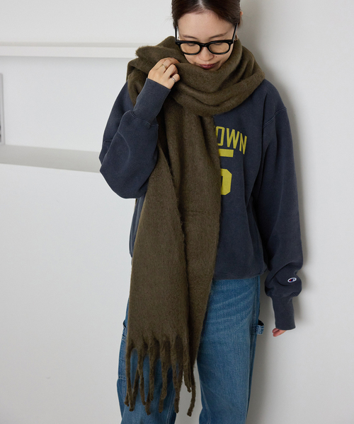 SLOBE IENA（スローブイエナ）の「《追加》SLOBE IENA エアリーカラーストール（マフラー・レディース・ホワイト/レッド/ピンク/カーキ・FREE）」の17枚目の写真