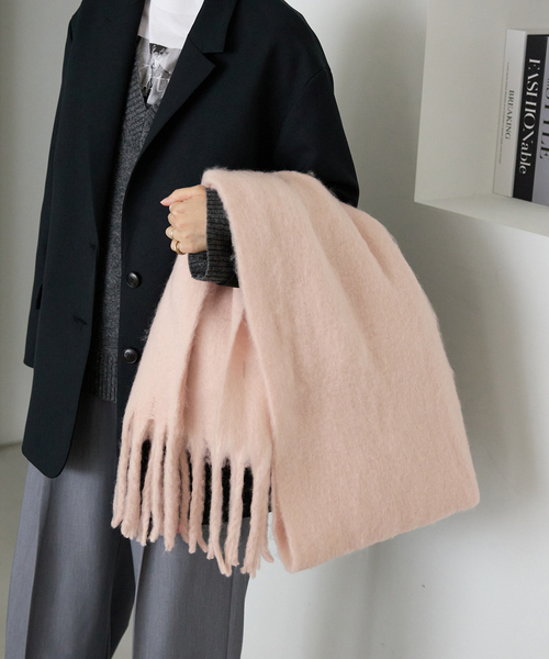 SLOBE IENA（スローブイエナ）の「《追加》SLOBE IENA エアリーカラーストール（マフラー・レディース・ホワイト/レッド/ピンク/カーキ・FREE）」の22枚目の写真