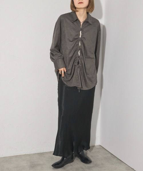 leimn（レイムン）の「スウェードフロントドロストシャツ（シャツ/ブラウス・レディース・チャコールグレー/ライトグレー・M）」の7枚目の写真