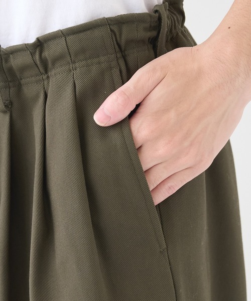 markaware(マーカウェア)の「【MARKAWARE/マーカウェア】別注 TRIPLE PLEATED EASY TROUSERS(スラックス・メンズ・ブラック/オリーブ・1/2)」の8枚目の写真