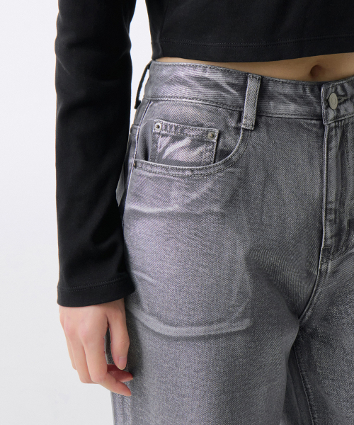 MUSINSA STANDARD WOMAN（ムシンサスタンダードウーマン）の「ウィメンズシルバーペインテッドレギュラーフィットデニムパンツ[シルバー]（デニムパンツ・レディース・その他・30/24/25/26/27/28/29）」の4枚目の写真