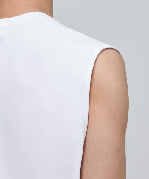 MUSINSA STANDARD（ムシンサスタンダード）の「リラックスドスリーブレストップ [ホワイト]（Tシャツ/カットソー・メンズ・その他・SMALL/MEDIUM/LARGE/X-LARGE/XX-LARGE/XXX-LARGE）」の6枚目の写真