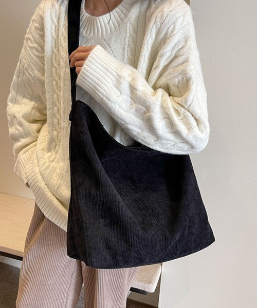 Miniministore(ミニミニストア)の「コーデュロイショルダーバッグ大きめ韓国風(ショルダーバッグ・レディース・ライトベージュ/ブラック/カーキ/キャメル・FREE)」の17枚目の写真