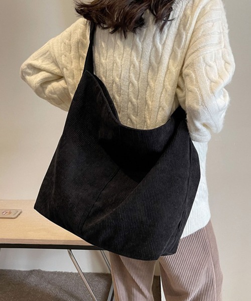 Miniministore(ミニミニストア)の「コーデュロイショルダーバッグ大きめ韓国風(ショルダーバッグ・レディース・ライトベージュ/ブラック/カーキ/キャメル・FREE)」の19枚目の写真