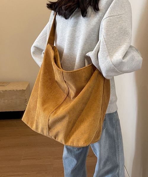 Miniministore(ミニミニストア)の「コーデュロイショルダーバッグ大きめ韓国風(ショルダーバッグ・レディース・ライトベージュ/ブラック/カーキ/キャメル・FREE)」の20枚目の写真