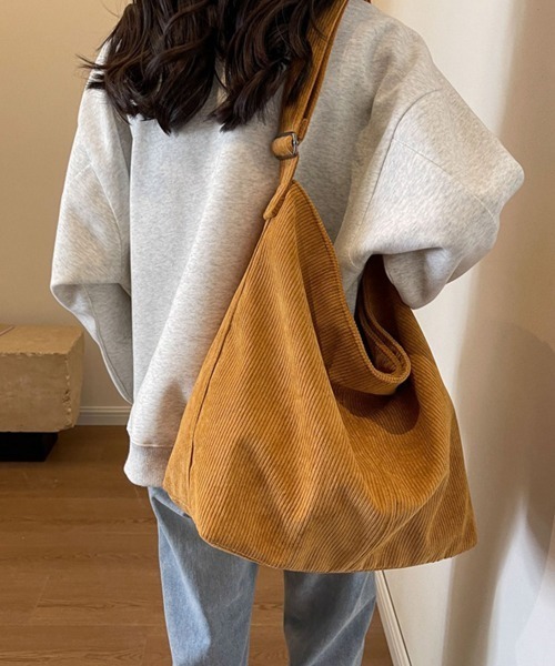 Miniministore(ミニミニストア)の「コーデュロイショルダーバッグ大きめ韓国風(ショルダーバッグ・レディース・ライトベージュ/ブラック/カーキ/キャメル・FREE)」の22枚目の写真