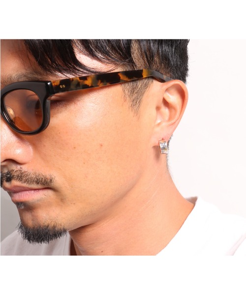VIVIFY（ビビファイ）の「ピアス/バックホールマーク/ハンマードフィニッシュ/ゴールドダスト/ミドル（ピアス（片耳用）・メンズ・シルバー×ゴールド・FREE）」の7枚目の写真