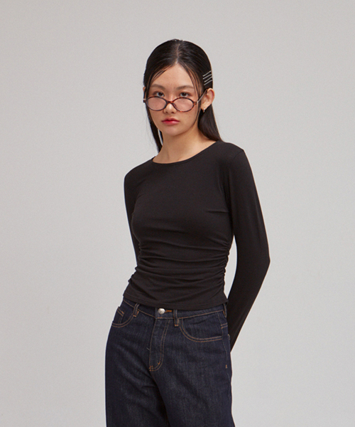 SALON DE YOHN(サロンドヨーン)の「Basic Shirring Long Sleeve T_ Black(Tシャツ/カットソー・レディース・その他・LARGE/MEDIUM/SMALL)」の4枚目の写真