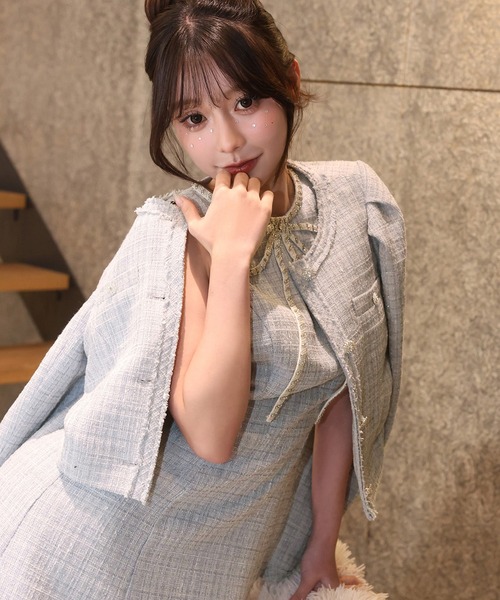 one after another NICE CLAUP（ワンアフターアナザーナイスクラップ）の「【Twinkle collection】ビジューボタンジャケット（ノーカラージャケット・レディース・ブラック/サックスブルー/アイボリー・FREE）」の3枚目の写真
