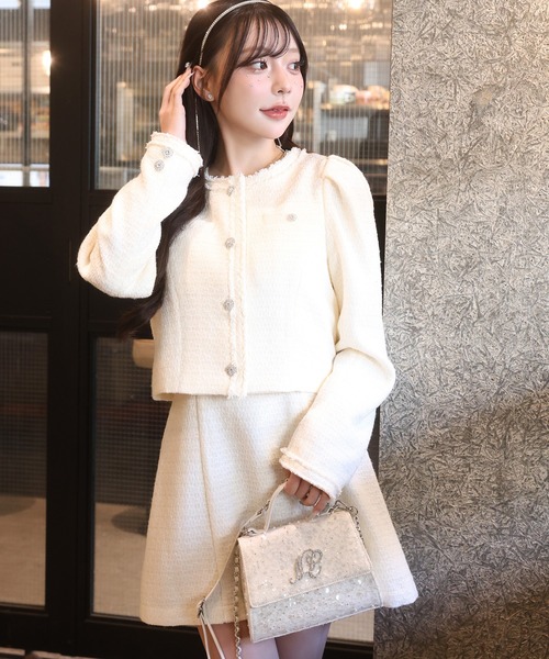 one after another NICE CLAUP（ワンアフターアナザーナイスクラップ）の「【Twinkle collection】ビジューボタンジャケット（ノーカラージャケット・レディース・ブラック/サックスブルー/アイボリー・FREE）」の18枚目の写真