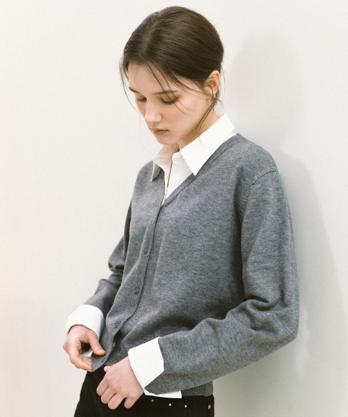 YUPPE（ヨッペ）の「SHIRT COLLAR CARDIGAN_GRAY（カーディガン/ボレロ・レディース・その他・FREE）」の2枚目の写真