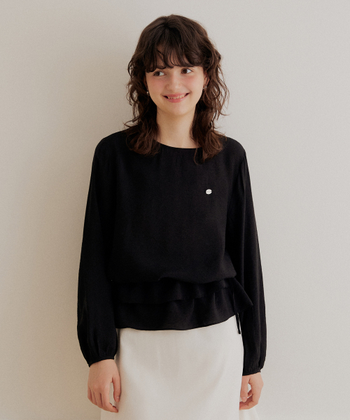 ADAUL（アダウル）の「Drawstring flare blouse - black（シャツ/ブラウス・レディース・ブラック・FREE）」の2枚目の写真