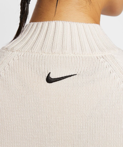 NIKE(ナイキ)の「NIKE AS W NSW STREET GRAPHIC FZ SWEATER / ナイキ ウィメンズ ストリート グラフィック フルジップ セーター【SP】(ニット/セーター・レディース・アイボリー・L/M/S)」の6枚目の写真