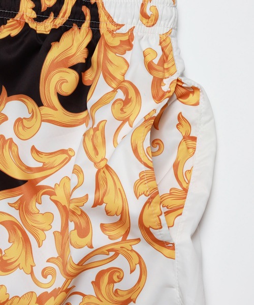 VANQUISH（ヴァンキッシュ）の「VANQUISH / ヴァンキッシュ Royalty バロック柄 ショートパンツ（その他パンツ・メンズ・バーガンディー/ホワイト・M/L）」の4枚目の写真