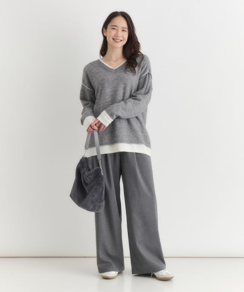 Right-on(ライトオン)の「HONEYSUCKLE ROSE(ハニーサックルローズ)【レディース】フェイクレイヤードVネックセーター(ニット/セーター・レディース・ブラウン/グリーン/グレー・S/M/L)」の2枚目の写真