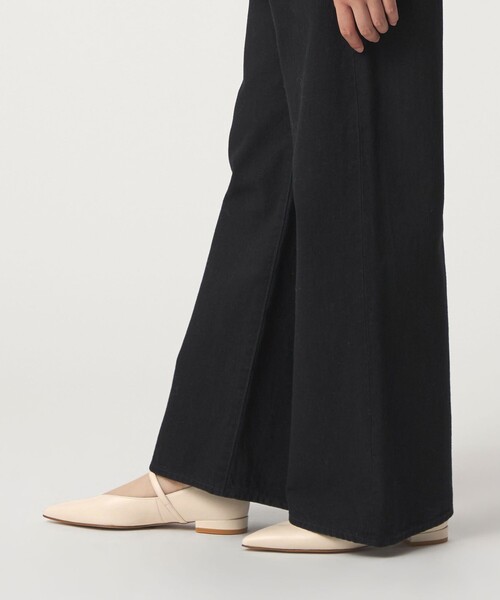 ODETTE E ODILE（オデットエオディール）の「【WEB限定】ポインテッド ストラップ フラット20■↓↑（パンプス・レディース・オフホワイト/ブラック/ネイビー・22cm/22.5cm/23cm/23.5cm/24cm/24.5cm/25cm）」の4枚目の写真