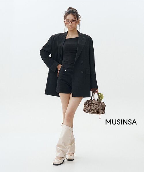 MUSINSA STANDARD WOMAN（ムシンサスタンダードウーマン）の「ウィメンズダブルブレストロングブレザー[ブラック]（テーラードジャケット・レディース・その他・SMALL/MEDIUM/LARGE/X-SMALL）」の13枚目の写真