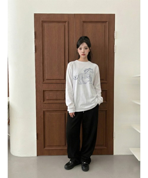 ESCAPEFROM（エスケープフロム）の「スターホースプリントロングスリーブ [6色]（Tシャツ/カットソー・レディース・ブラック/ブラウン/ピンク/ホワイト/ネイビー/グレー・SMALL/MEDIUM/LARGE）」の8枚目の写真