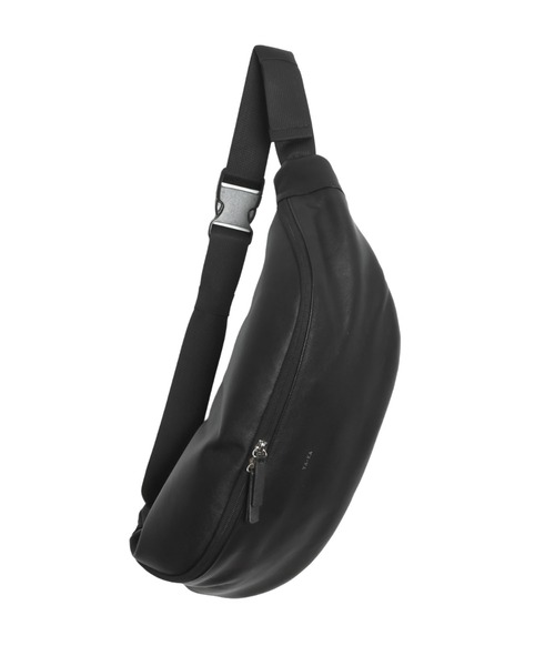 YArKA（ヤーカ）の「【YArKA/ヤーカ】real leather big size body bag [malhaut2] / 横長ウエストポーチ（ボディバッグ/ウエストポーチ・メンズ・ブラック・FREE）」の2枚目の写真
