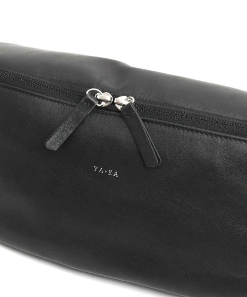 YArKA（ヤーカ）の「【YArKA/ヤーカ】real leather big size body bag [malhaut2] / 横長ウエストポーチ（ボディバッグ/ウエストポーチ・メンズ・ブラック・FREE）」の4枚目の写真