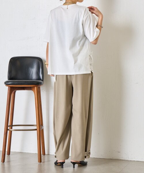 Jena espace merveilleux(ジェナ エスパスメルヴェイユ)の「【着るだけ主役】アートプリントスリットT(Tシャツ/カットソー・レディース・オフホワイト/グレー・FREE)」の8枚目の写真