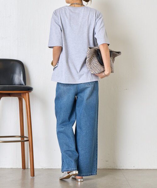 Jena espace merveilleux(ジェナ エスパスメルヴェイユ)の「【着るだけ主役】アートプリントスリットT(Tシャツ/カットソー・レディース・オフホワイト/グレー・FREE)」の18枚目の写真