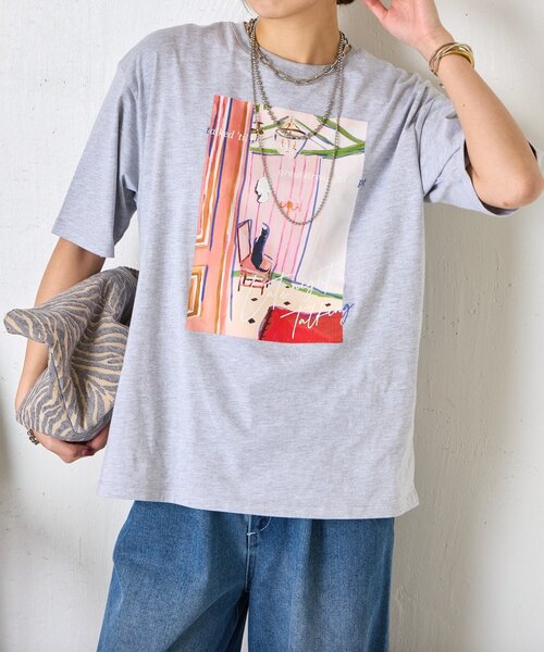 Jena espace merveilleux(ジェナ エスパスメルヴェイユ)の「【着るだけ主役】アートプリントスリットT(Tシャツ/カットソー・レディース・オフホワイト/グレー・FREE)」の19枚目の写真