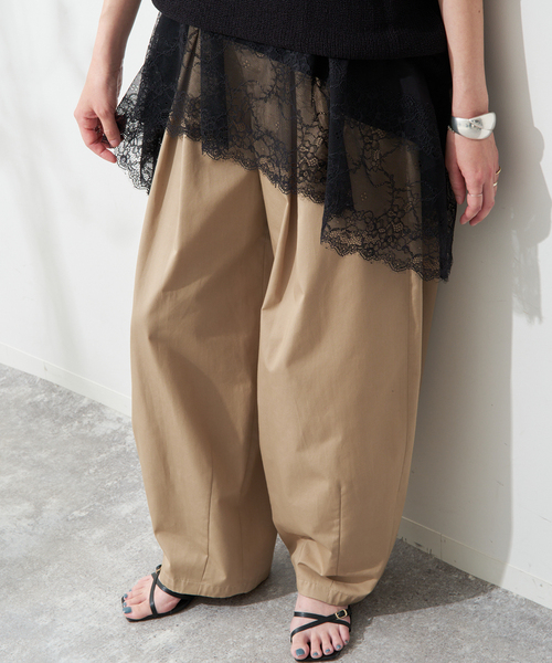 SLOBE IENA(スローブイエナ)の「《追加5》レースコンビカットソー(Tシャツ/カットソー・レディース・ブラック/ホワイト・FREE)」の2枚目の写真