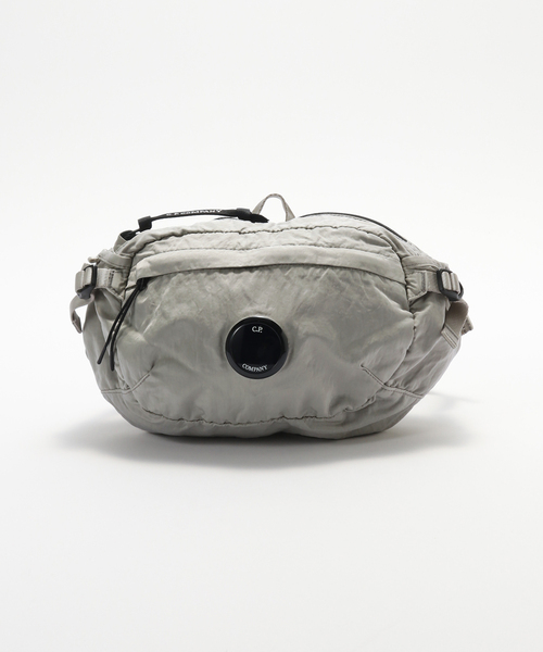 C.P. COMPANY（シーピーカンパニー）の「C.P.Company / シーピーカンパニー NYLON B WAISTBAG（ボディバッグ/ウエストポーチ・メンズ・ブルー系その他/イエロー/グレー・FREE）」の4枚目の写真