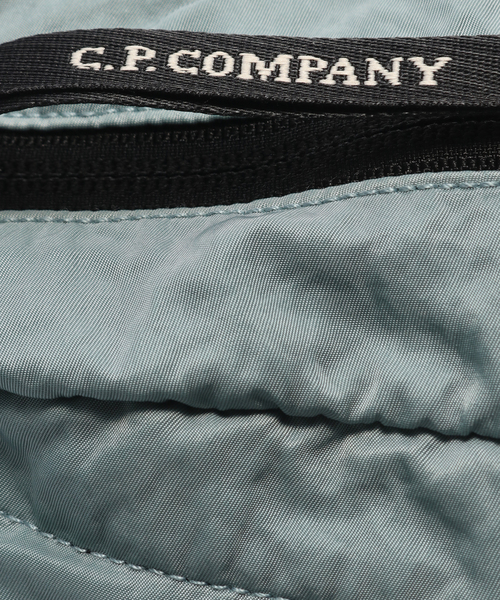 C.P. COMPANY（シーピーカンパニー）の「C.P.Company / シーピーカンパニー NYLON B WAISTBAG（ボディバッグ/ウエストポーチ・メンズ・ブルー系その他/イエロー/グレー・FREE）」の10枚目の写真
