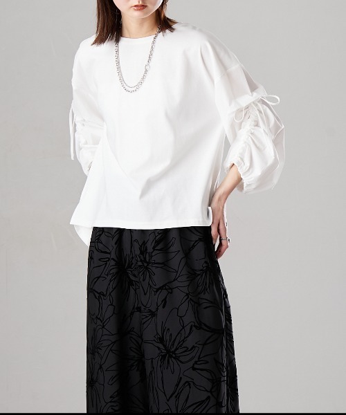 Soiunique（スワユニーク）の「異素材切替シャーリング袖デザイン長袖Ｔシャツ　［Soiunique］（Tシャツ/カットソー・レディース・オフホワイト/ブラック・L/M）」の16枚目の写真