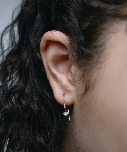 CENE(セネ)の「【CENE】セネ/チェーンドロップジルコニアピアス(ピアス(両耳用)・レディース・シルバー/ゴールド・FREE)」の2枚目の写真
