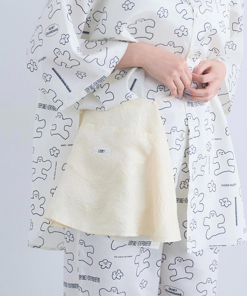 I am I in fact...(アイアムアイインファクト)の「_halfmoon bustier(キャミソール・レディース・ブラック/アイボリー/グレー・FREE)」の2枚目の写真