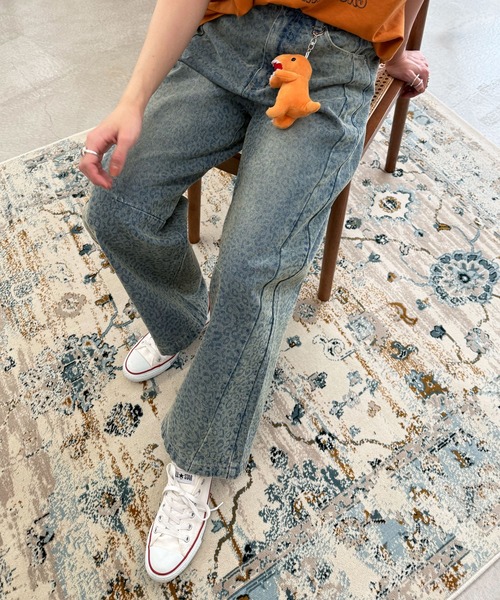 DOUBLE NAME（ダブルネーム）の「レオパード柄カーブデニムパンツ（デニムパンツ・レディース・インディゴブルー・FREE）」の5枚目の写真