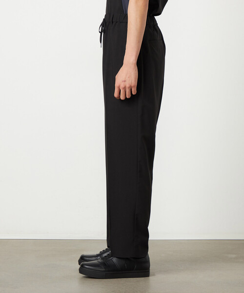 COMME CA ISM（コムサイズム）の「ライトウエイトポリエステル リラックスワイドテーパードパンツ（スラックス・メンズ・グレー/ベージュ/ブラック・LARGE/MEDIUM/SMALL）」の18枚目の写真