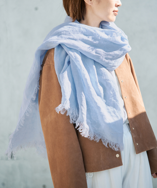 IENA(イエナ)の「ASAUCE MELER/アソースメレ フランダースサン リネンガーゼ(ストール/ショール・レディース・サックスブルー/チャコールグレー/ホワイト・FREE)」の3枚目の写真