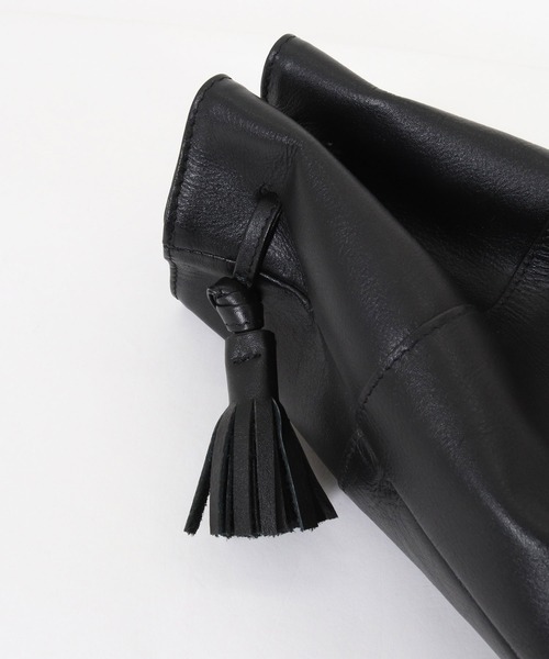ADAM PATEK（アダムパテック）の「mko13444-water repellent leather mini drawstring bag 巾着型ミニバッグ(AP2619006)（ハンドバッグ・メンズ・ブラック・FREE）」の8枚目の写真