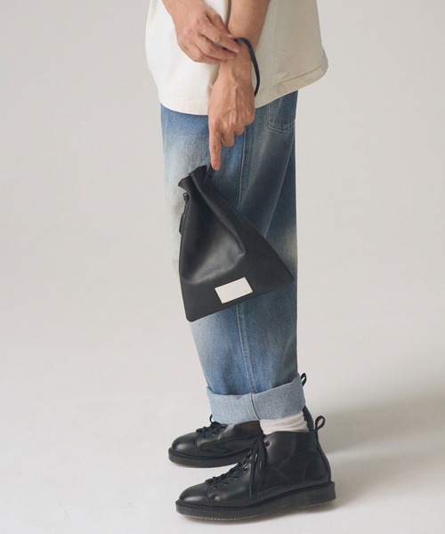 ADAM PATEK（アダムパテック）の「mko13444-water repellent leather mini drawstring bag 巾着型ミニバッグ(AP2619006)（ハンドバッグ・メンズ・ブラック・FREE）」の15枚目の写真