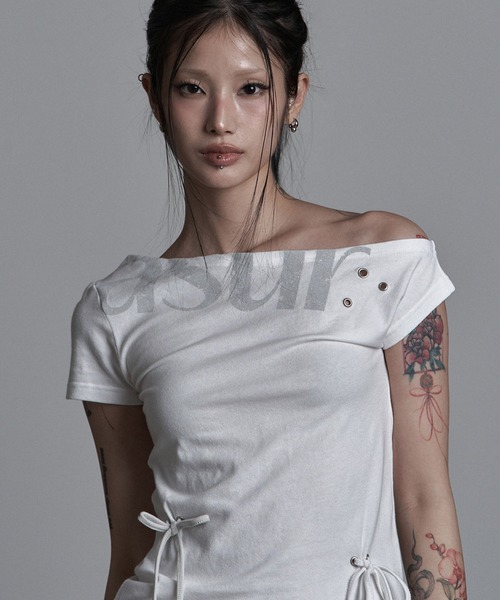 as you are(アズユーアー)の「◇ASYOUARE◇パンチング アンバランス オフショルダー Tシャツ PUNCHING UNBALANCE OFF-SHOULDER T-SHIRT(Tシャツ/カットソー・レディース・ホワイト/ブラック/グレー・FREE)」の5枚目の写真