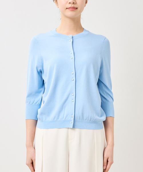 NARACAMICIE（ナラカミーチェ）の「【NARACAMICIE】パール釦クルーネックカーディガン（カーディガン/ボレロ・レディース・ブルー/ホワイト/ネイビー・M/XL）」の4枚目の写真