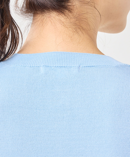 NARACAMICIE（ナラカミーチェ）の「【NARACAMICIE】パール釦クルーネックカーディガン（カーディガン/ボレロ・レディース・ブルー/ホワイト/ネイビー・M/XL）」の8枚目の写真