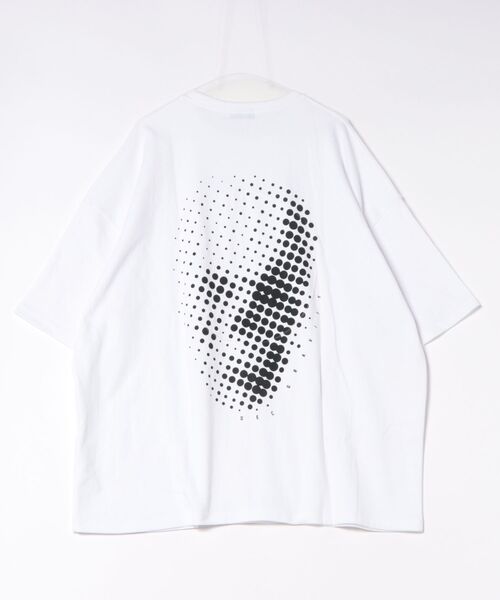 a.p.o.v.(エーピーオービー)の「a.p.o.v. サークルパッチドットアートスカルバックプリントオーバーサイズTシャツ(Tシャツ/カットソー・メンズ・ブラック/ホワイト/イエロー・ONESIZE)」の4枚目の写真