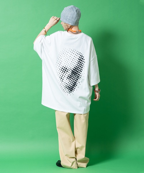 a.p.o.v.(エーピーオービー)の「a.p.o.v. サークルパッチドットアートスカルバックプリントオーバーサイズTシャツ(Tシャツ/カットソー・メンズ・ブラック/ホワイト/イエロー・ONESIZE)」の11枚目の写真