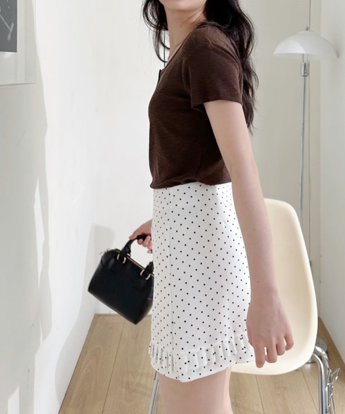 Ada.(エイダ)の「リングドットボタン付き ショート丈ヘンリーネック 半袖Tシャツ(Tシャツ/カットソー・レディース・ブラック/ブラウン/ライトグレー/ホワイト・FREE)」の5枚目の写真