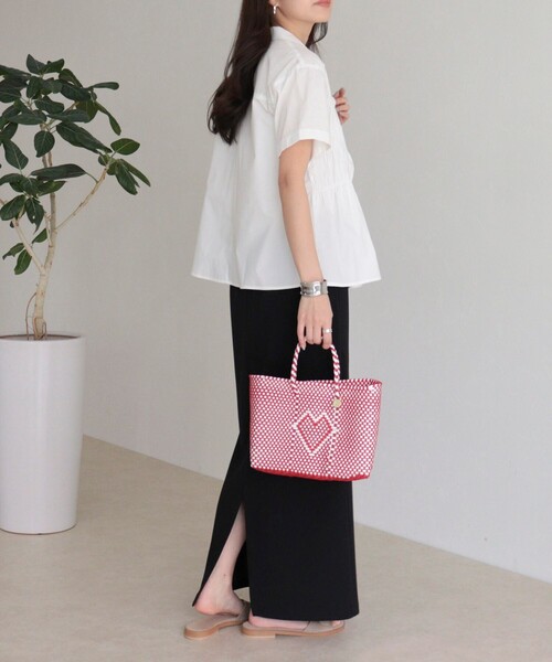 fredy emue（フレディエミュ）の「シャーリング半袖シャツ（シャツ/ブラウス・レディース・ネイビー/ブルー系その他/イエロー/ベージュ系その他/オフホワイト・38）」の10枚目の写真