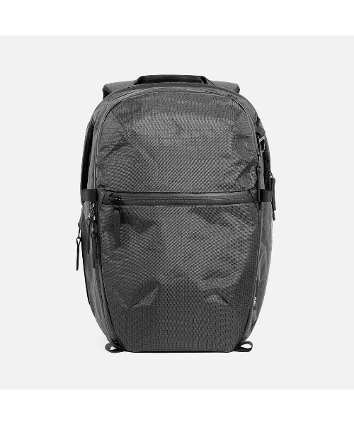 Aer(エアー)の「AER City Pack Pro2 Ultra 20L / AER-28063(バックパック/リュック・メンズ・ブラック・FREE)」の8枚目の写真