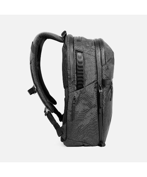 Aer(エアー)の「AER City Pack Pro2 Ultra 20L / AER-28063(バックパック/リュック・メンズ・ブラック・FREE)」の5枚目の写真